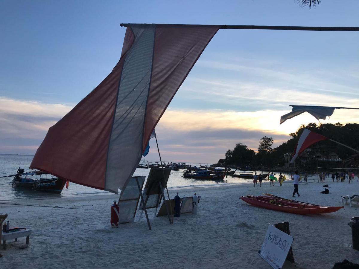 Forra Pattaya Beach Front Bungalow Koh Lipe Exteriör bild